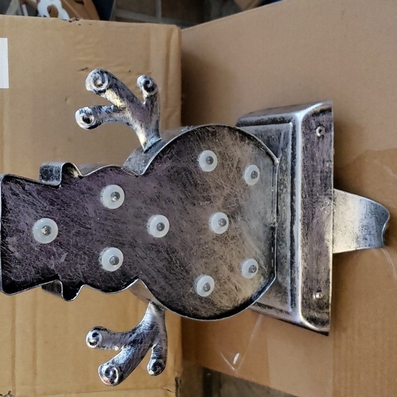 Greenidea LED Snowman Stocking Holder in Silver - Picture 3 of 11